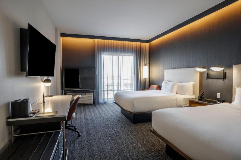 Courtyard By Marriott Indianapolis Fishers image