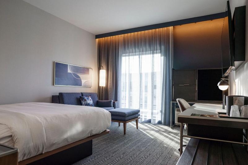 Courtyard By Marriott Indianapolis Fishers image