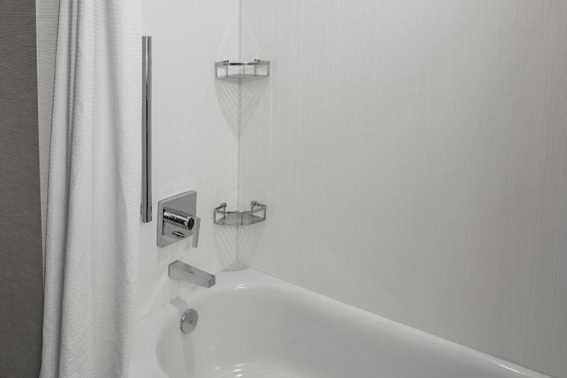 Courtyard By Marriott Indianapolis Fishers image