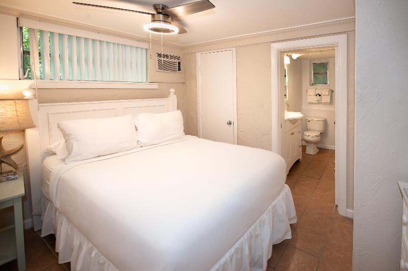 Cedar Cove Resort And Cottages image