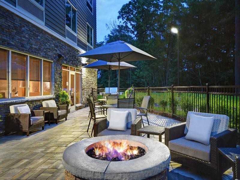 Fairfield Inn and Suites By Marriott Mansfield image