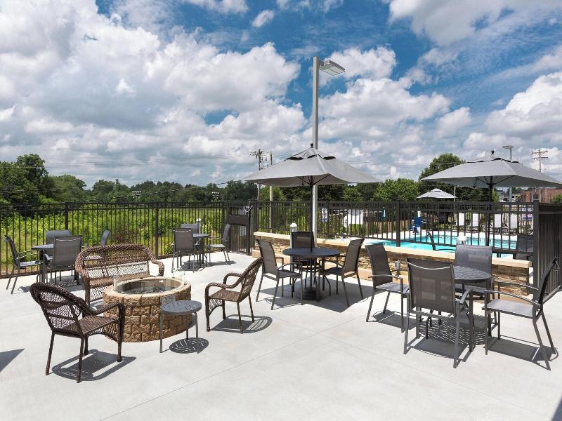 Fairfield Inn and Suites By Marriott Statesville image