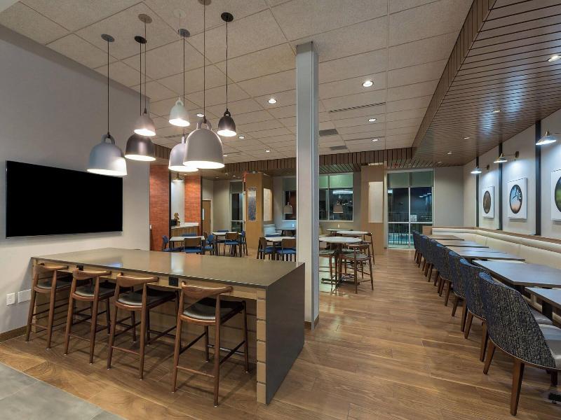 Fairfield Inn and Suites By Marriott Statesville image