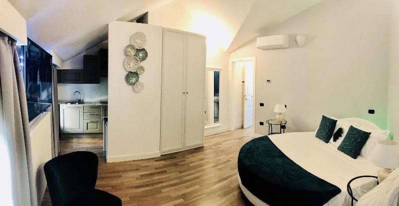 Marina Centro Suite image