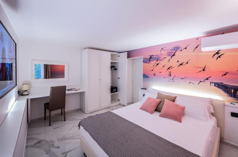 Marina Centro Suite image