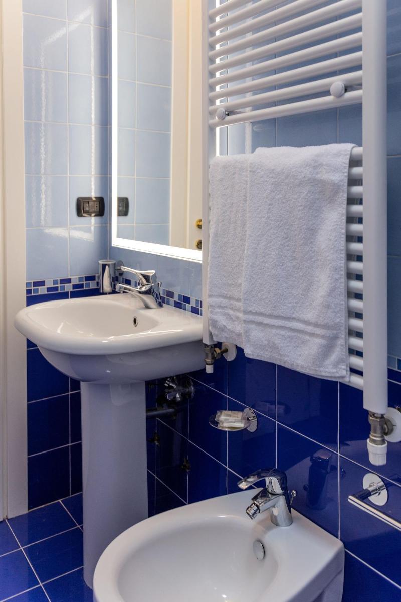 Marina Centro Suite image