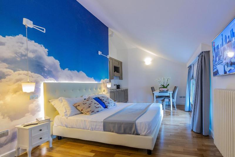 Marina Centro Suite image