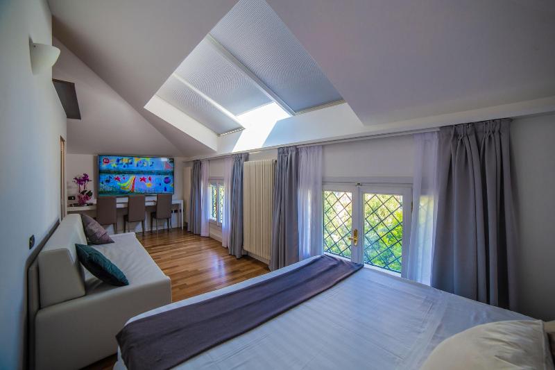 Marina Centro Suite image