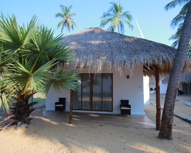 Seth Dev Lagoon Chalets Kalpitiya image