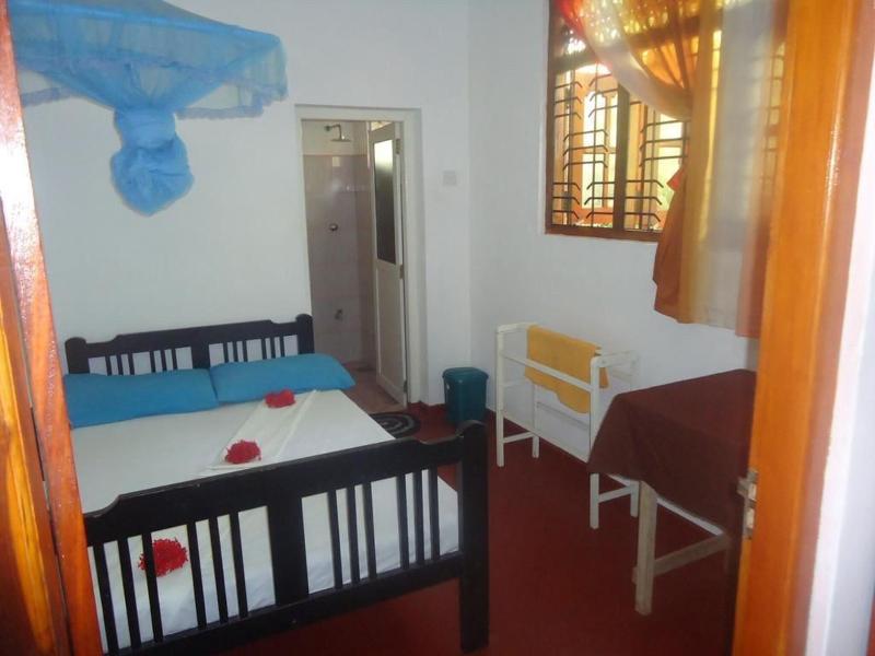 Nishan Surf Inn image
