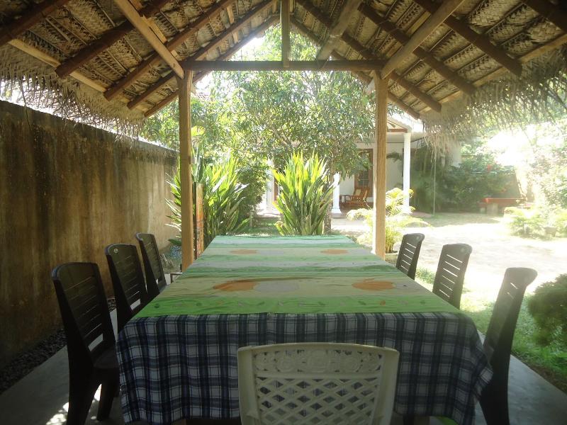 Nishan Surf Inn image