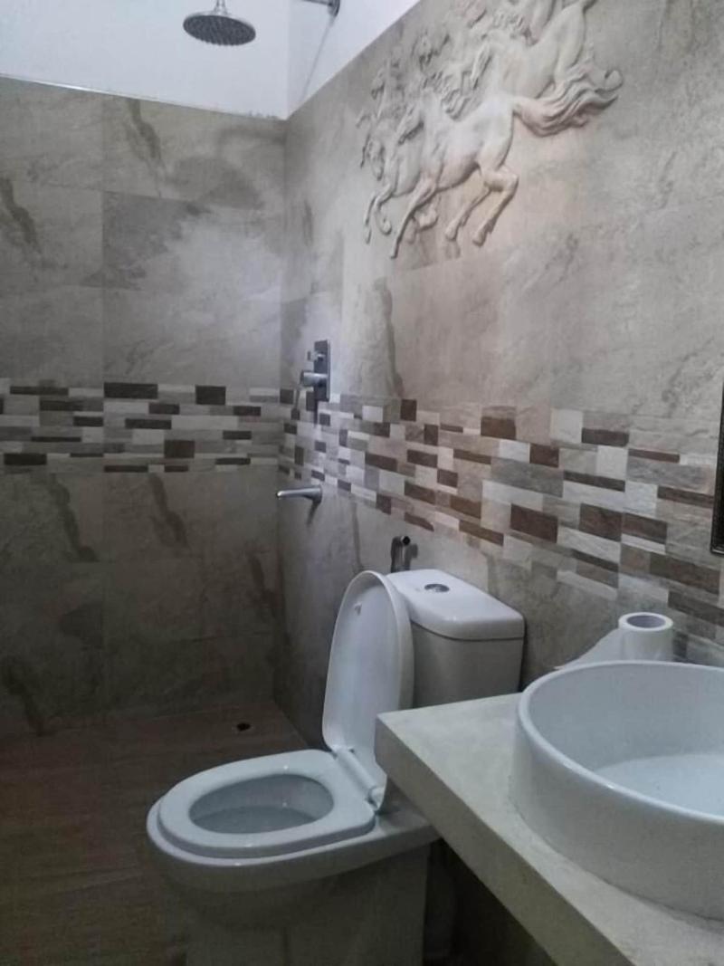 Nishan Surf Inn image