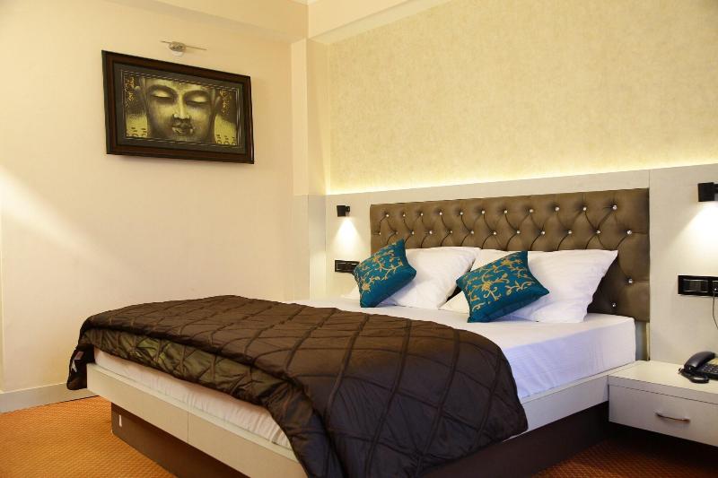 Hotel Aangan Regency image