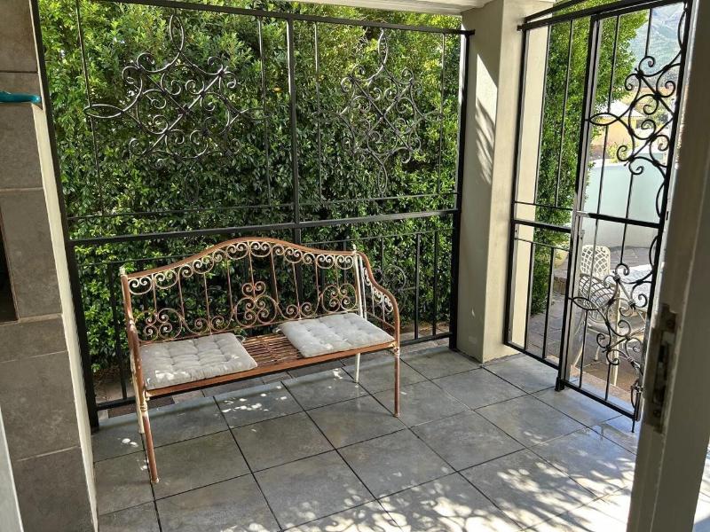 Lemon Tree Cottage image