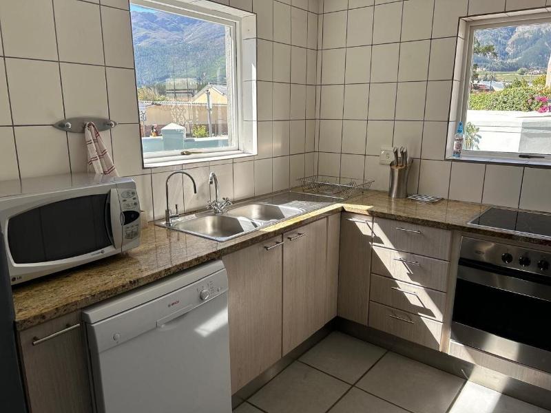 Lemon Tree Cottage image