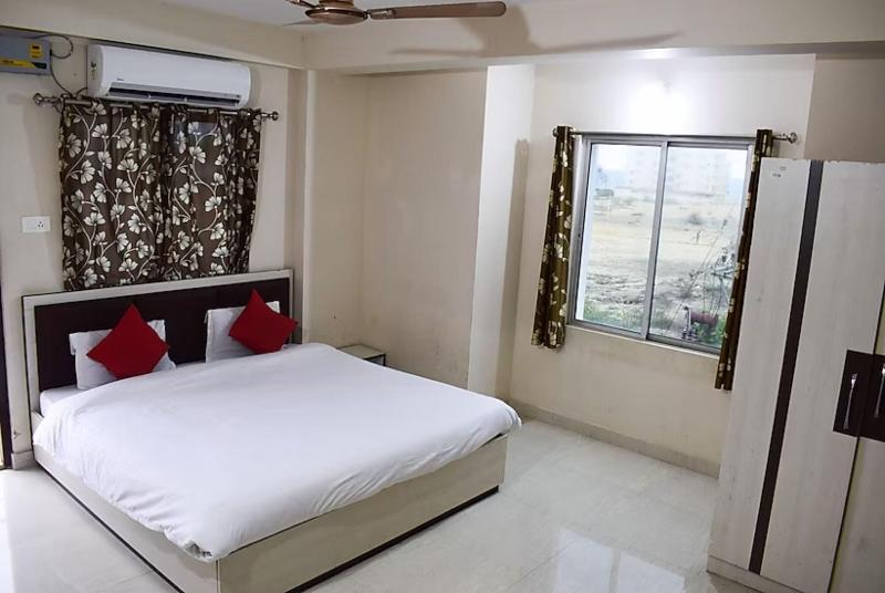 Goroomgo Grand Resort Puri image