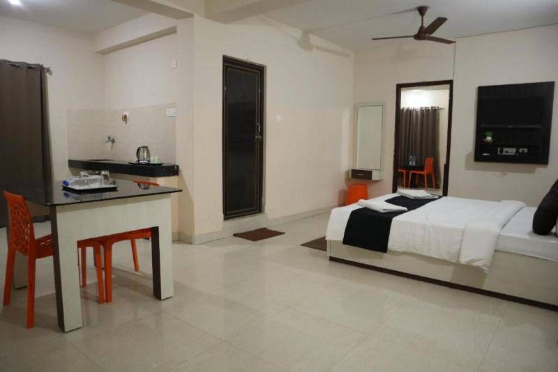 Goroomgo Grand Resort Puri image