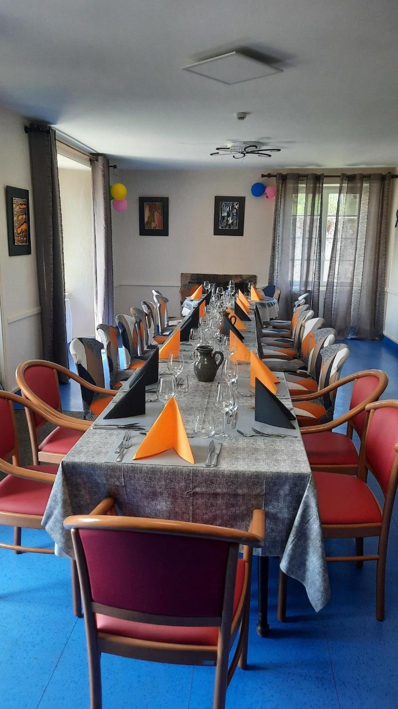 Auberge St Julien Aux Bois image