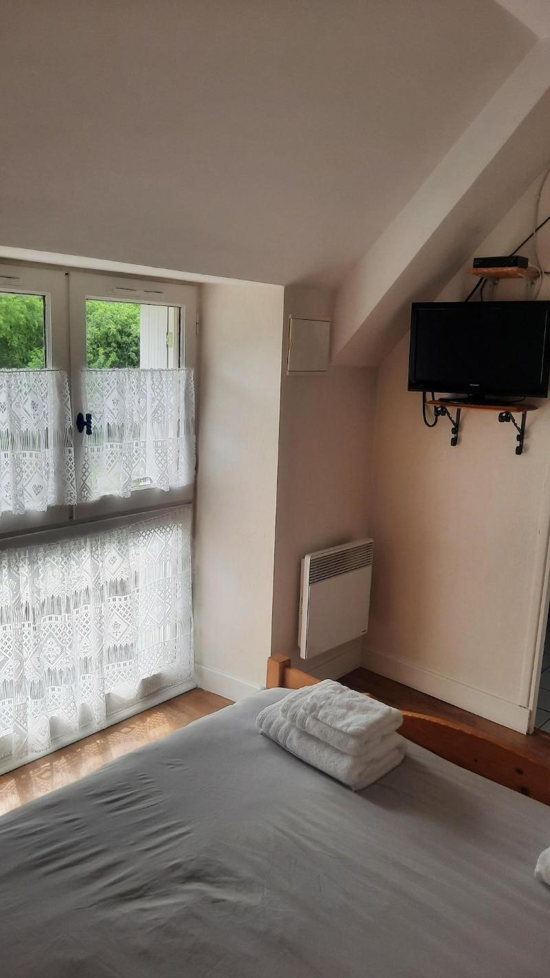 Auberge St Julien Aux Bois image