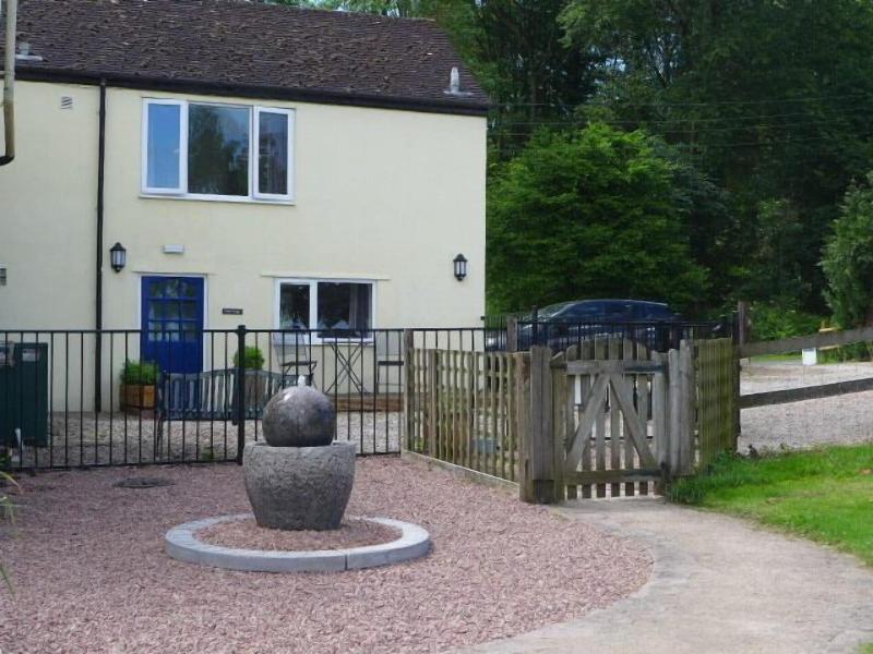 The Rock Self Catering Holiday Accommodation image