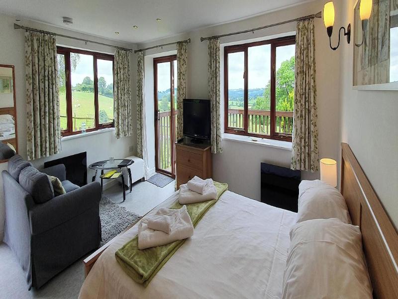 The Rock Self Catering Holiday Accommodation image
