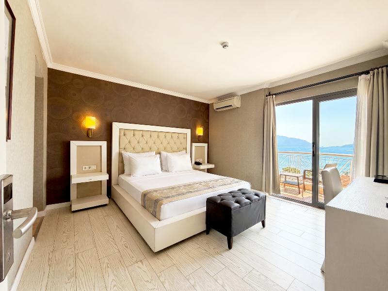 Romance Beach image