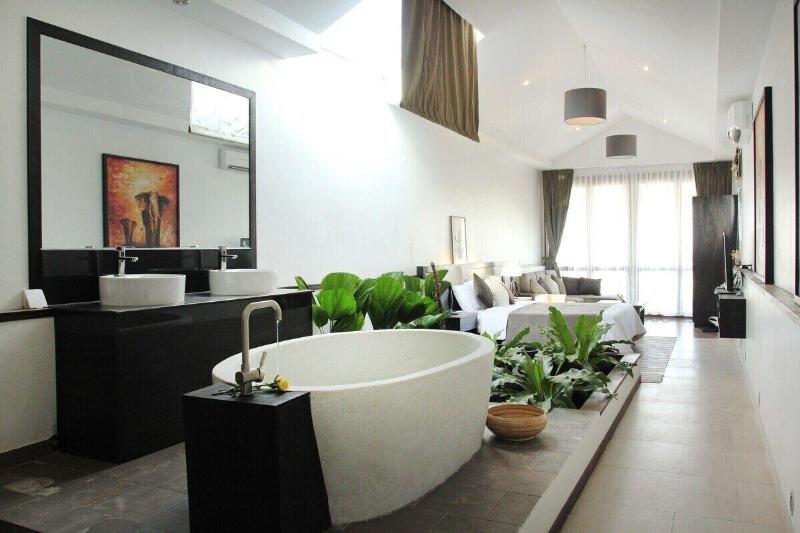 Crystal Blue Boutique Hotel image