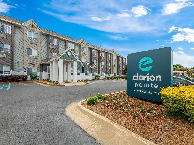 Starkville Inn and Suites — general view