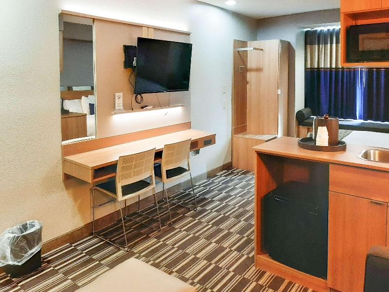 Starkville Inn and Suites image