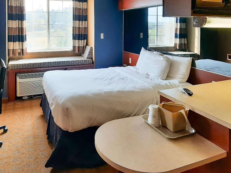 Starkville Inn and Suites image