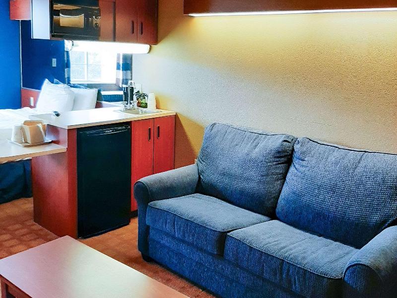 Starkville Inn and Suites image