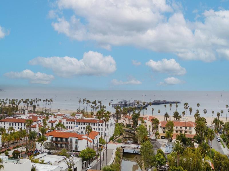 ITH Santa Barbara Surf Hostel image
