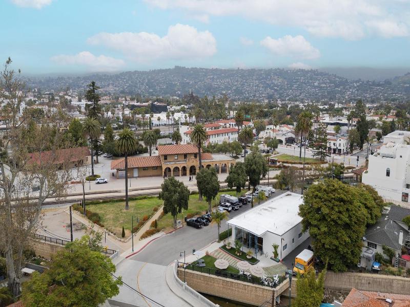 ITH Santa Barbara Surf Hostel image