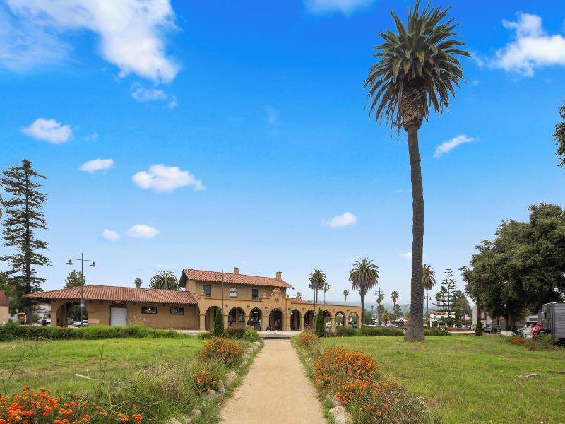 ITH Santa Barbara Surf Hostel image