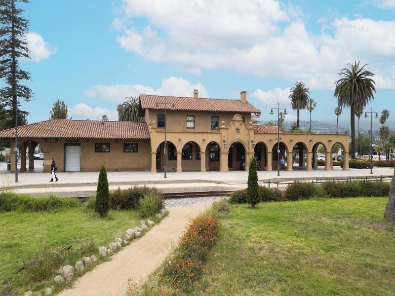 ITH Santa Barbara Surf Hostel image