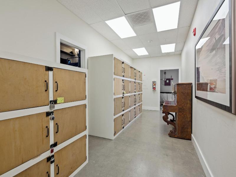 ITH Santa Barbara Surf Hostel image