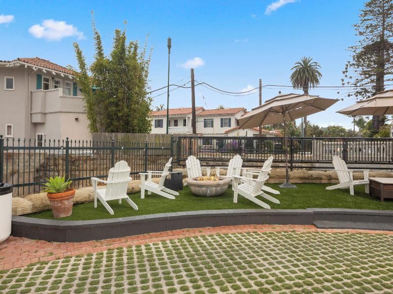 ITH Santa Barbara Surf Hostel image