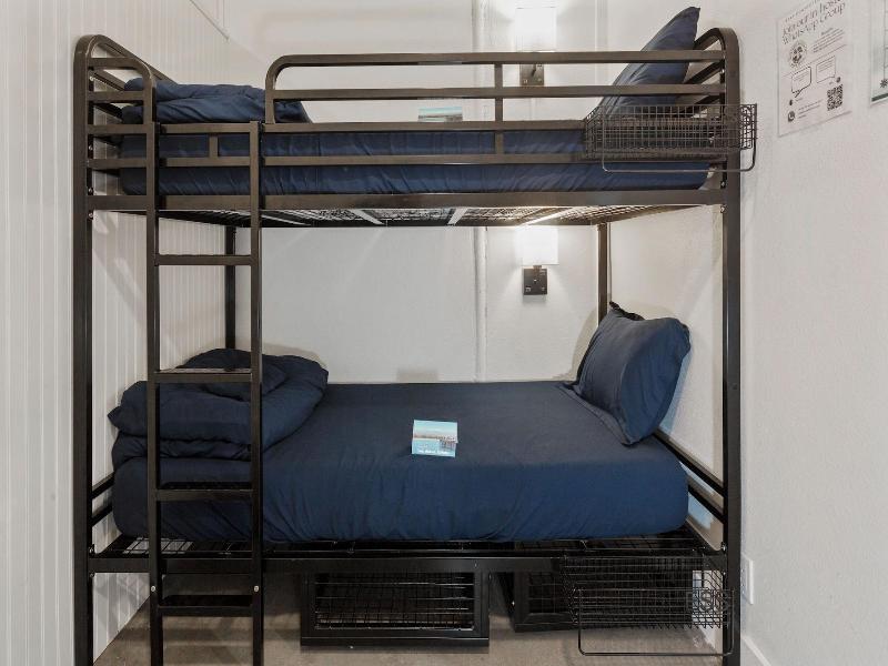 ITH Santa Barbara Surf Hostel image