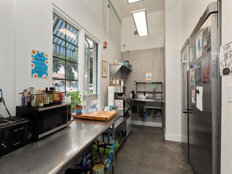 ITH Santa Barbara Surf Hostel image