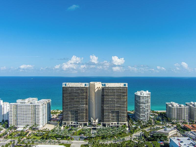 Praia Boutique Hotel And Residences image
