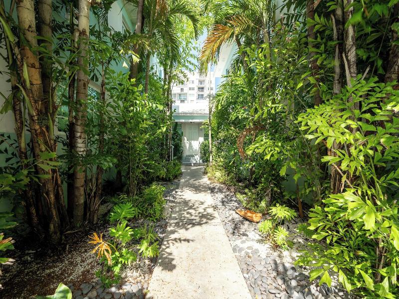 Praia Boutique Hotel And Residences image