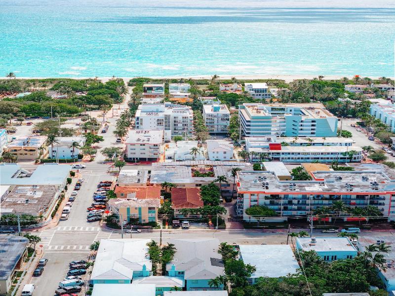 Praia Boutique Hotel And Residences image