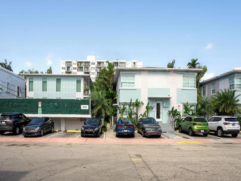 Praia Boutique Hotel And Residences image
