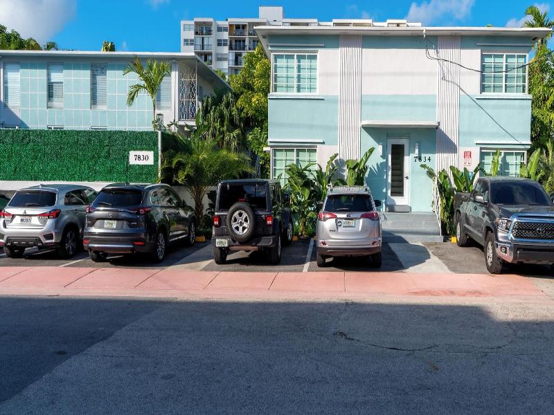 Praia Boutique Hotel And Residences image