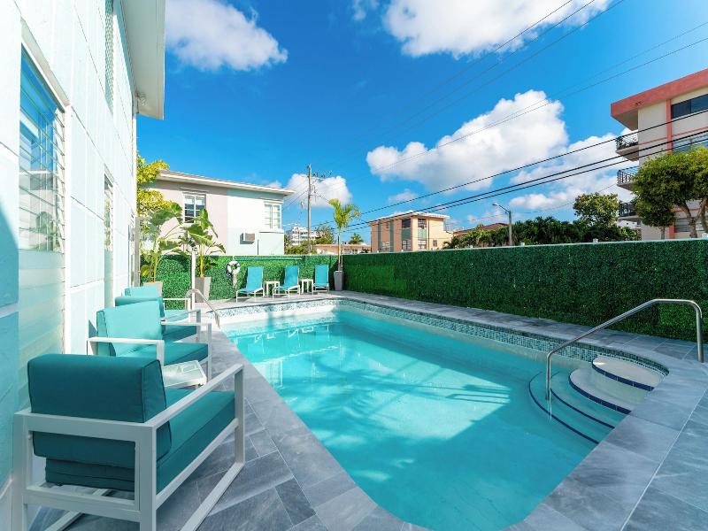 Praia Boutique Hotel And Residences image