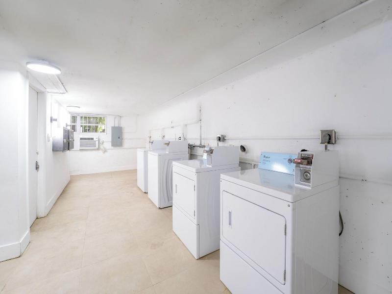 Praia Boutique Hotel And Residences image