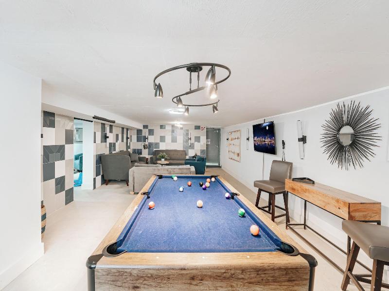 Praia Boutique Hotel And Residences image