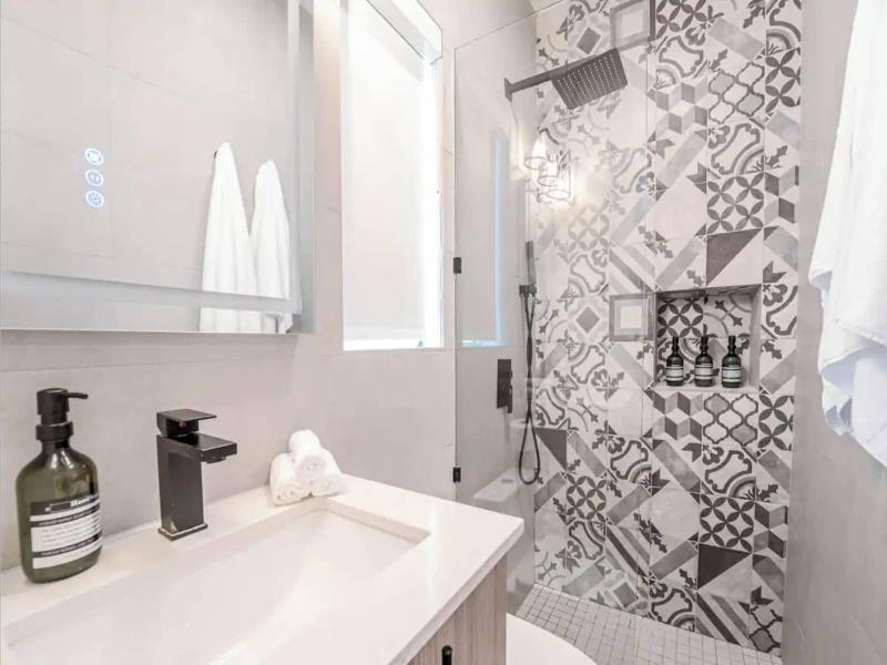 Praia Boutique Hotel And Residences image