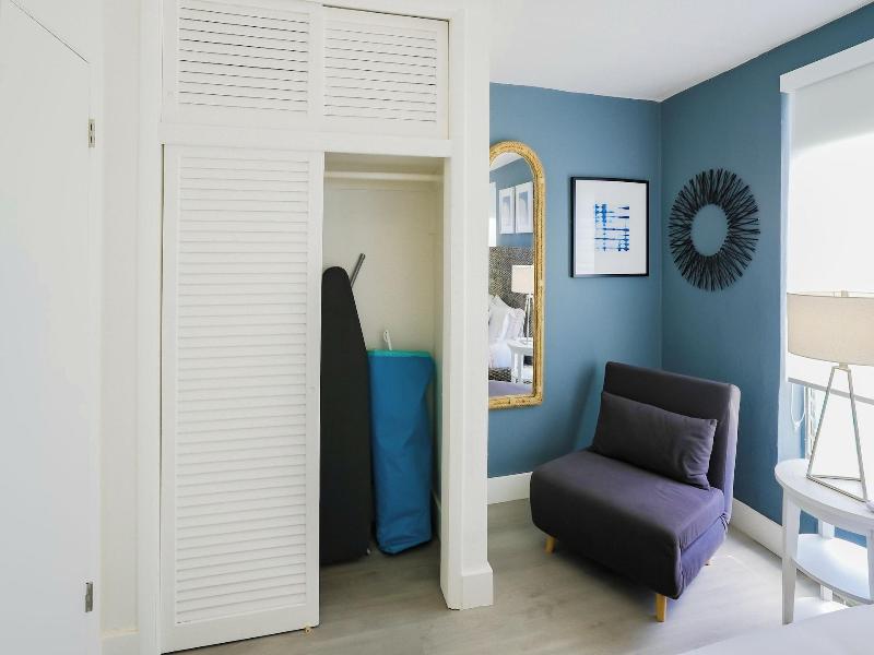 Praia Boutique Hotel And Residences image