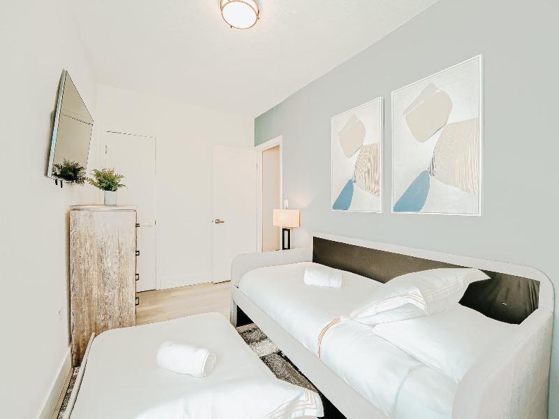 Praia Boutique Hotel And Residences image